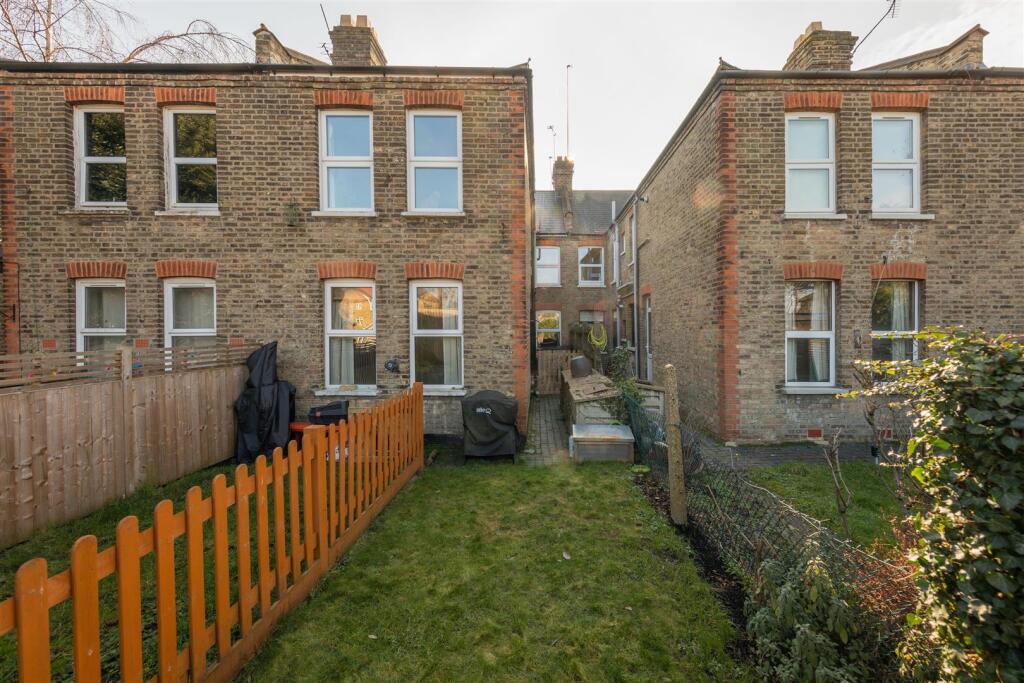 Brettenham Road, E17