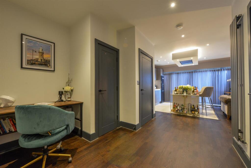 Camm House Hawkinge10.jpg