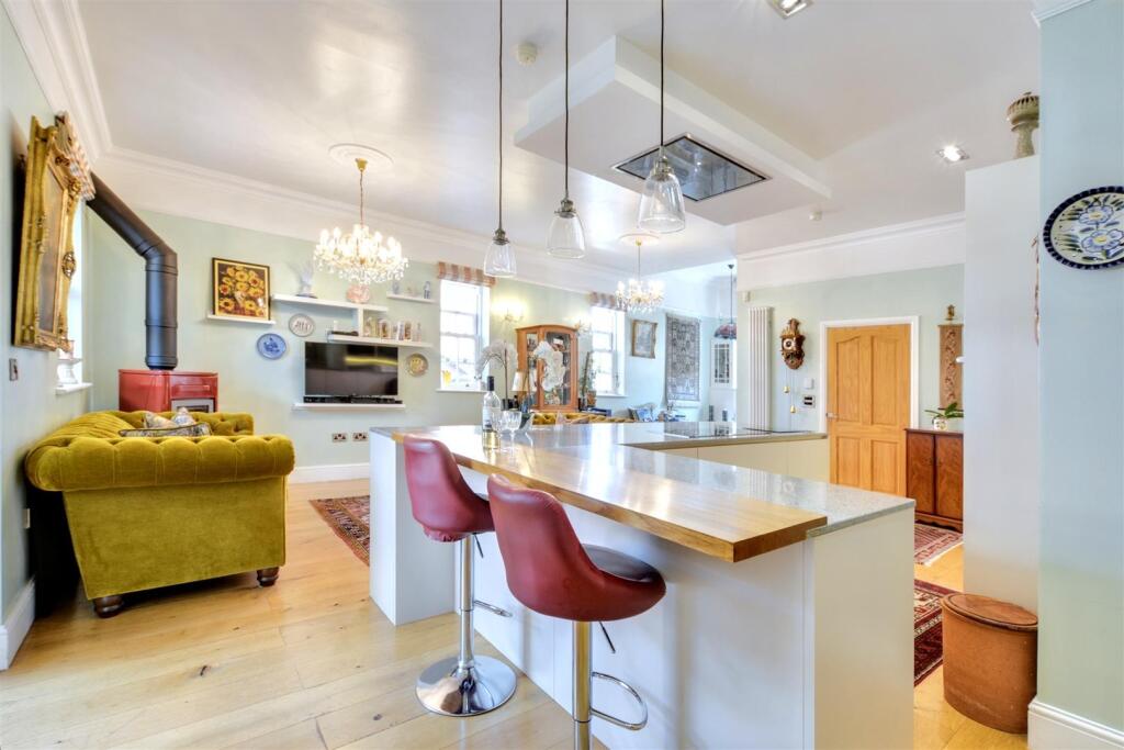 Open Plan Living/Kitchen Diner