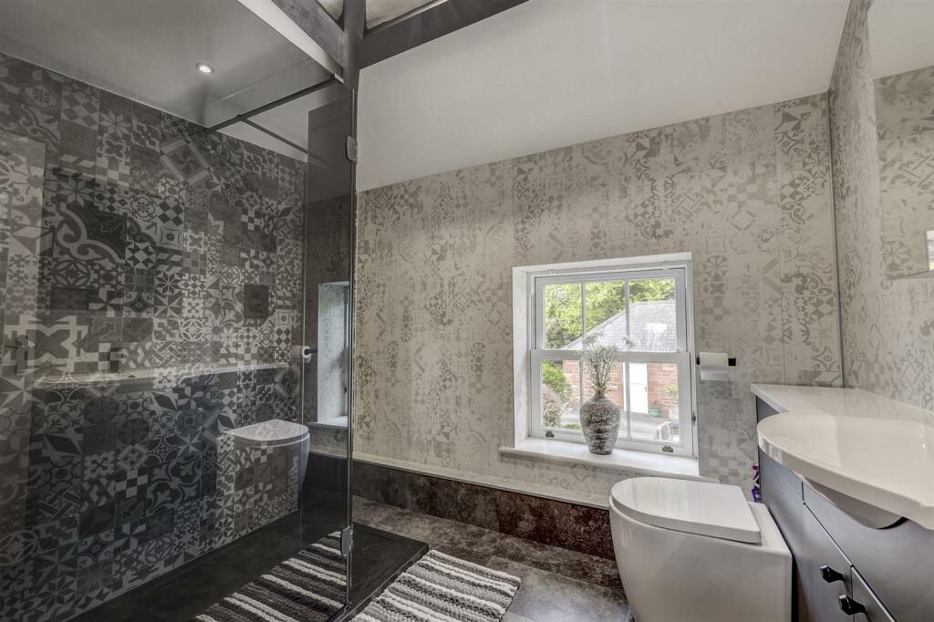 Coach House Shower Room