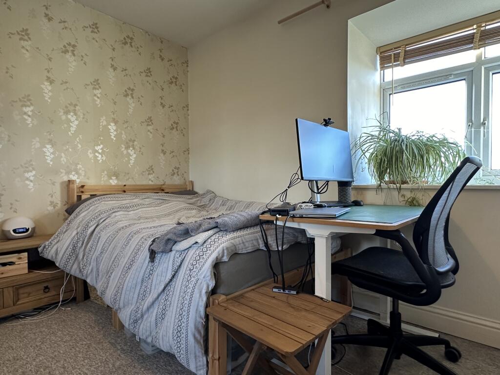 Bed 1.JPG