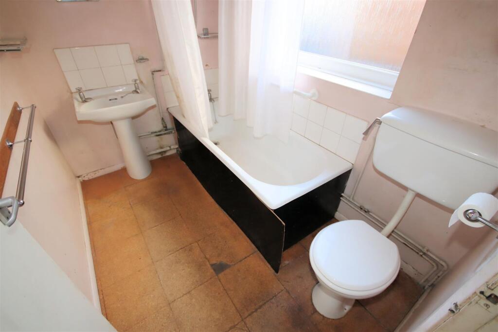 Ground Floor Bathroom