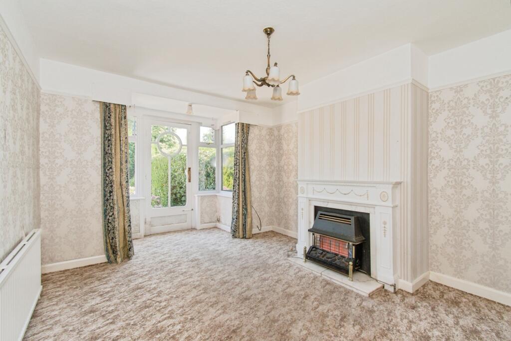 Sitting Room/Dining