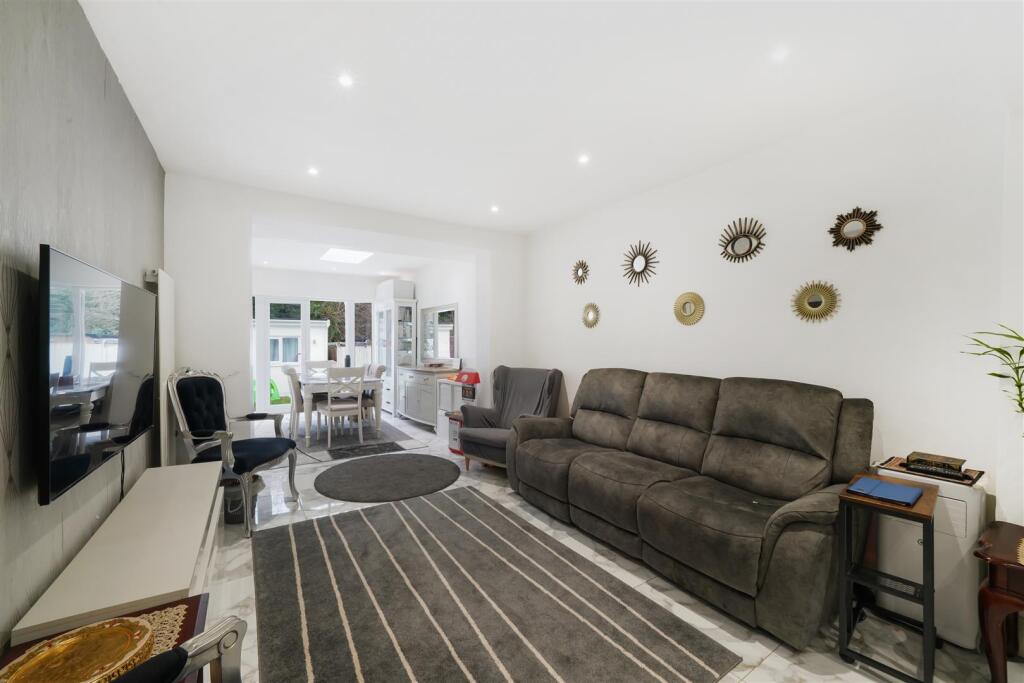 510 Whitton Avenue West - y9jUdf3LtnkJ9CL3bbgg.jpg