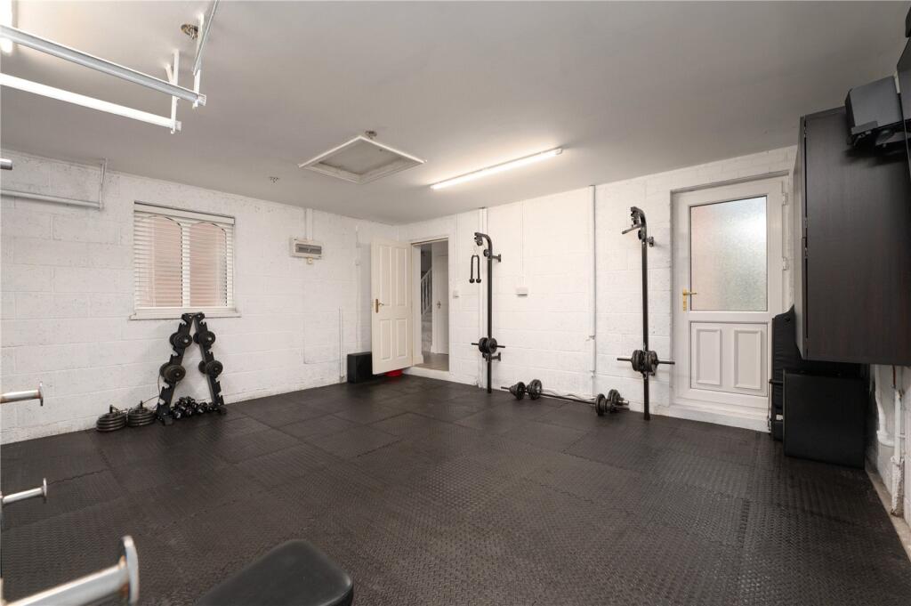 Gym/Garage