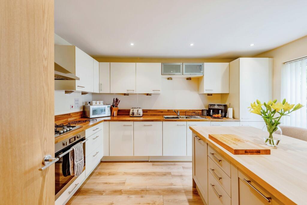 Kitchen/Breakfast