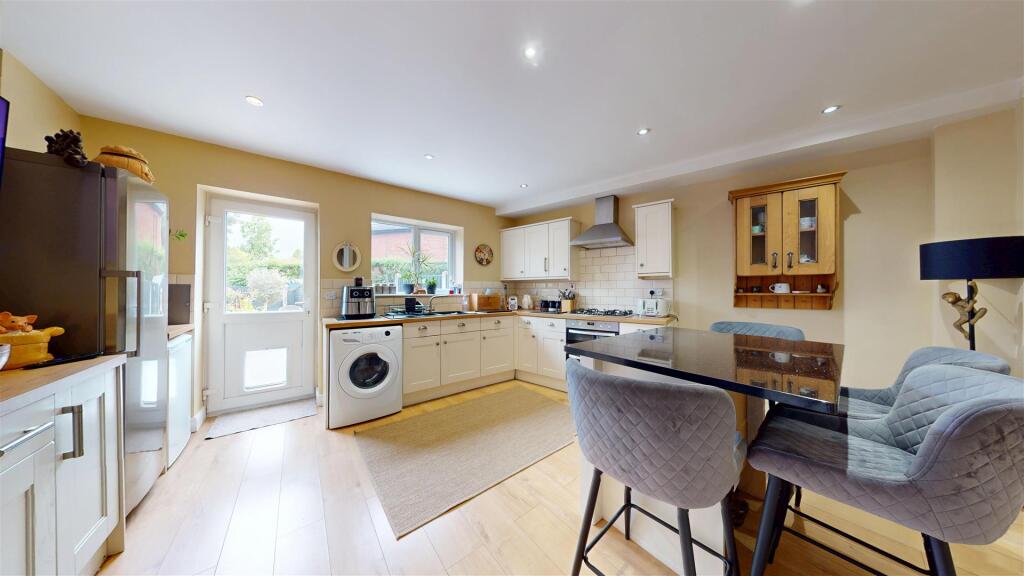 Meole Crescent 2aKitchen.jpg