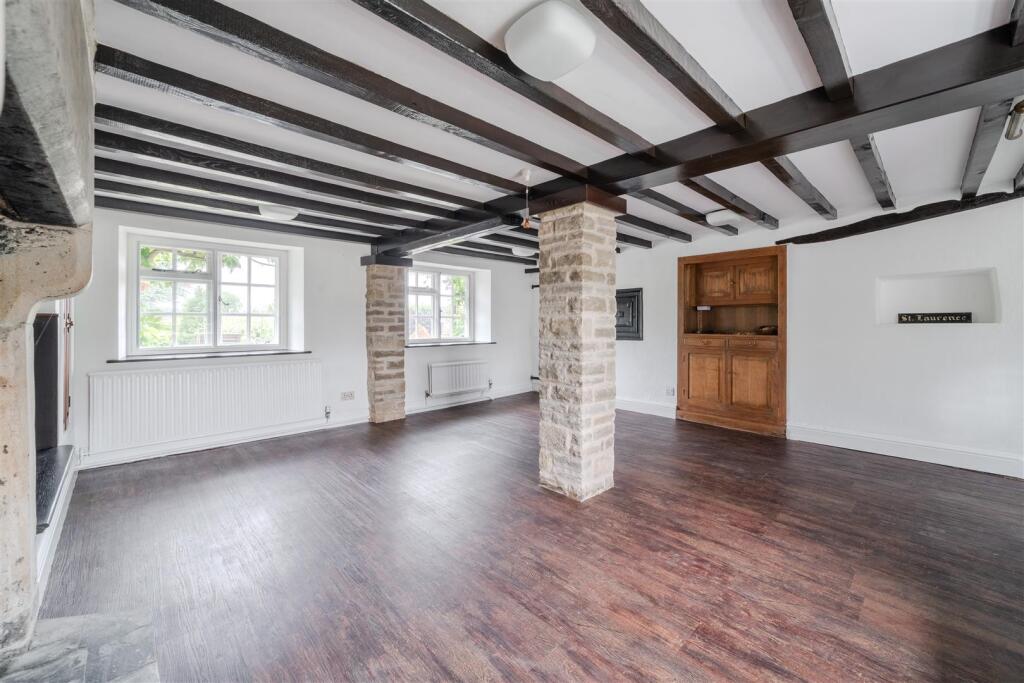 Dining Room-3.jpg
