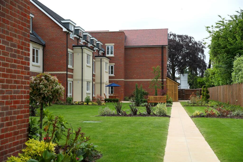 Woolmans Lodge Gardens.jpg