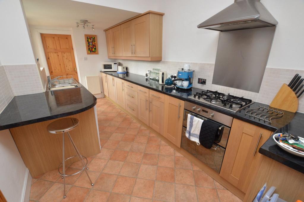 Kitchen/B'fast Room