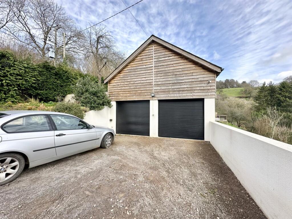 Garage.jpg