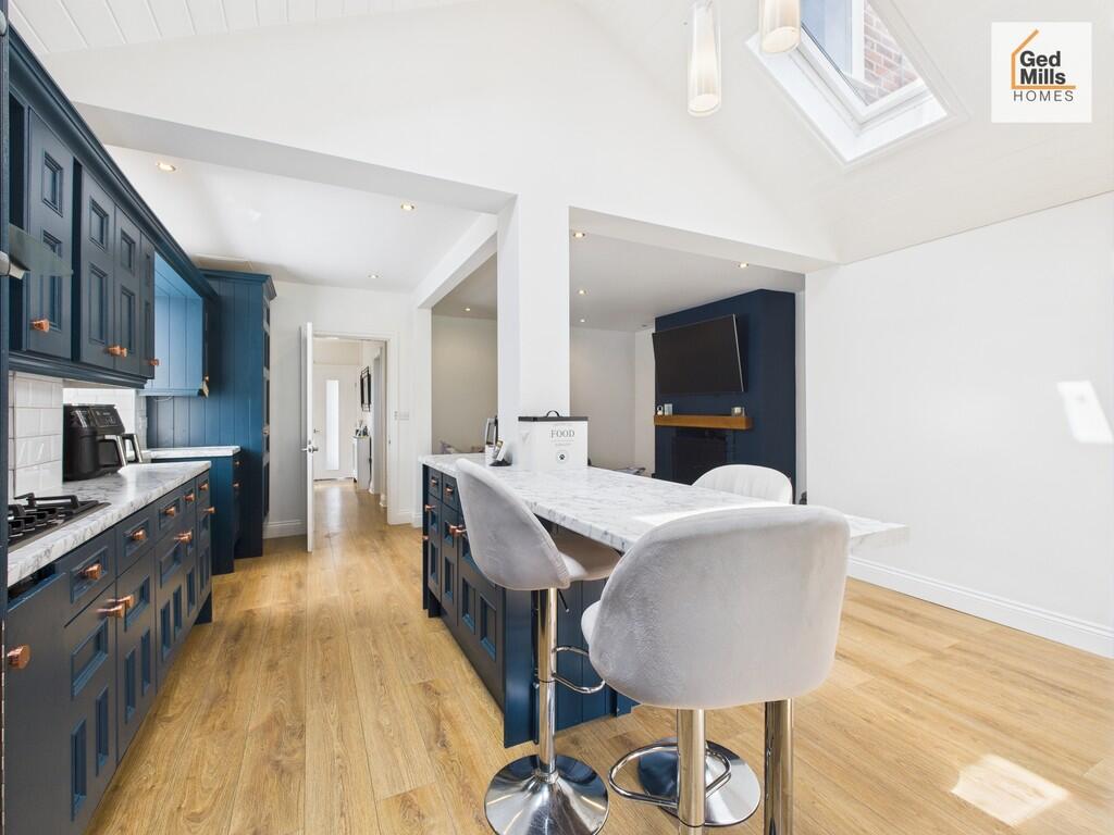 CAM04261G0-PR0067...