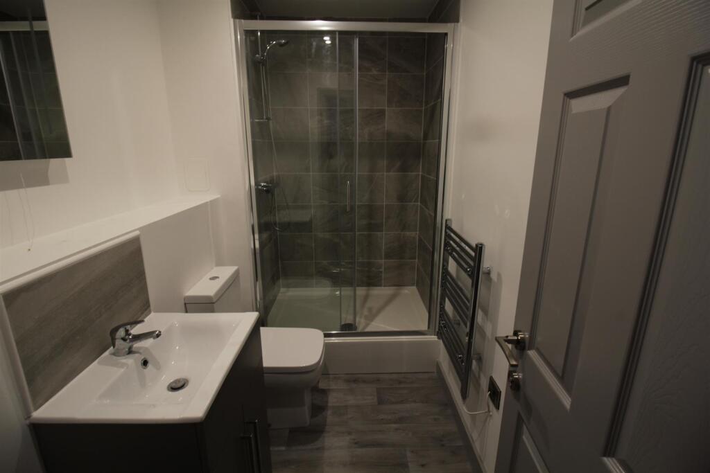 Example Shower Room.jpg