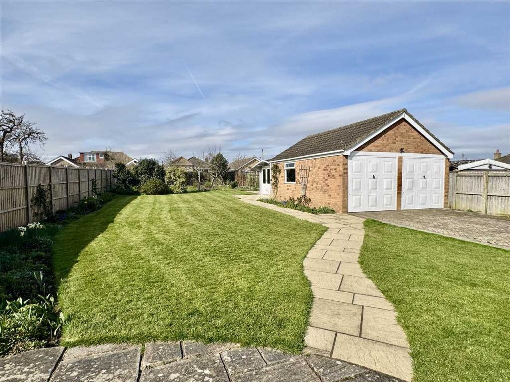 DETACHED GARAGE