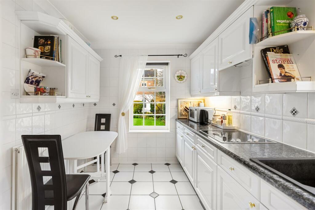 BREAKFAST KITCHEN