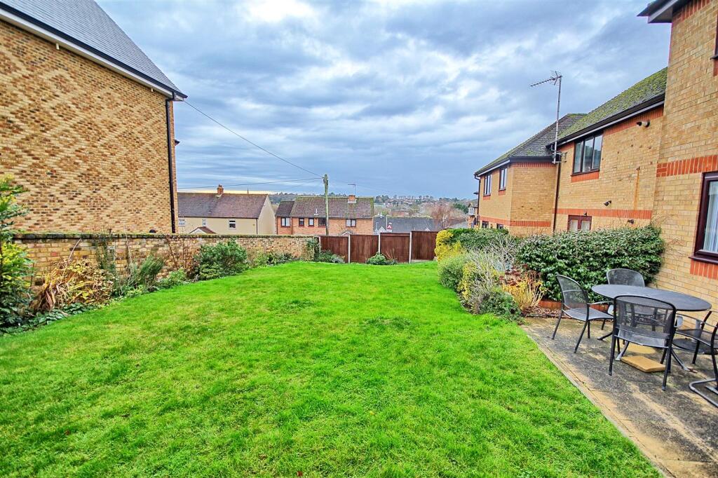 COMMUNAL GARDENS