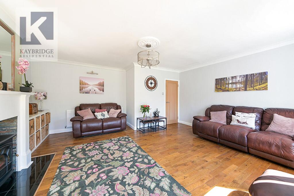 The Hawthorns, Epsom - KT17 2QA