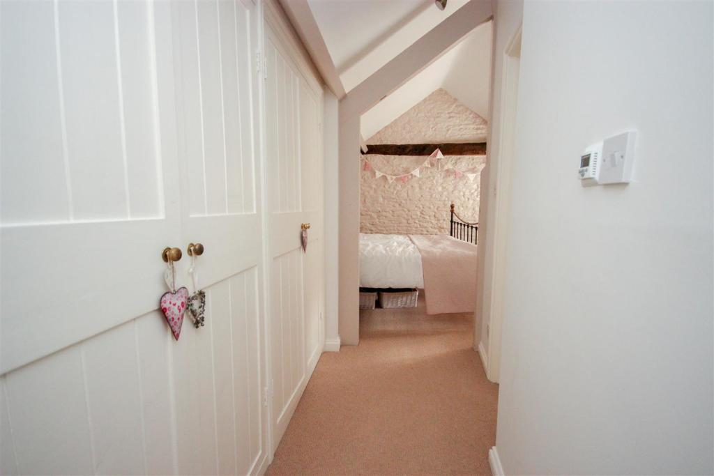 Dressing Room 1.jpg