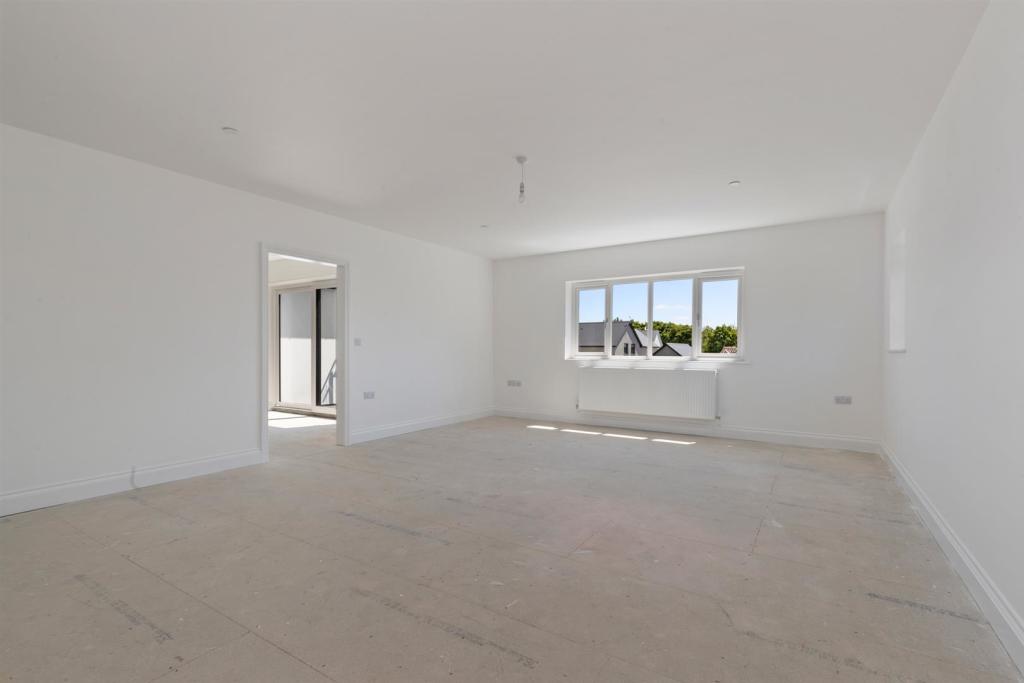 8 Ashmoor Gardens WWP - Final Edits-19.jpg