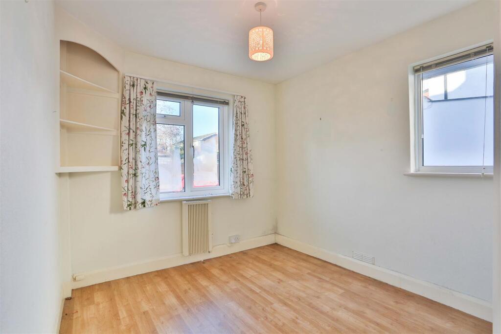 1577564797 - 3 The Holt SM6 - 2.jpg