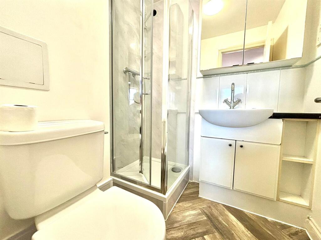 En Suite.jpeg