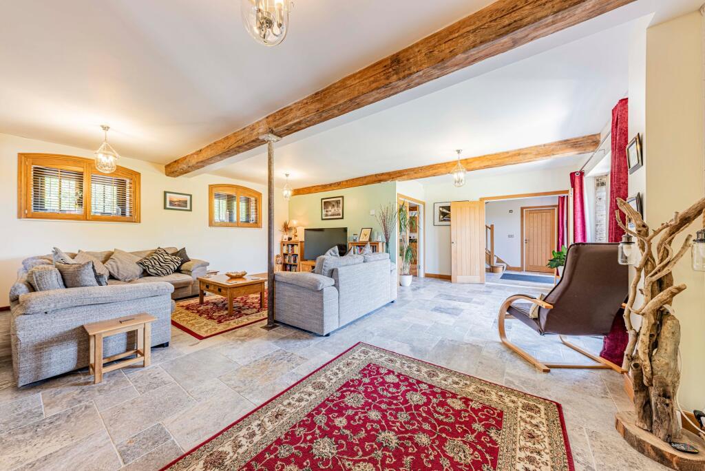 Living Room (2)