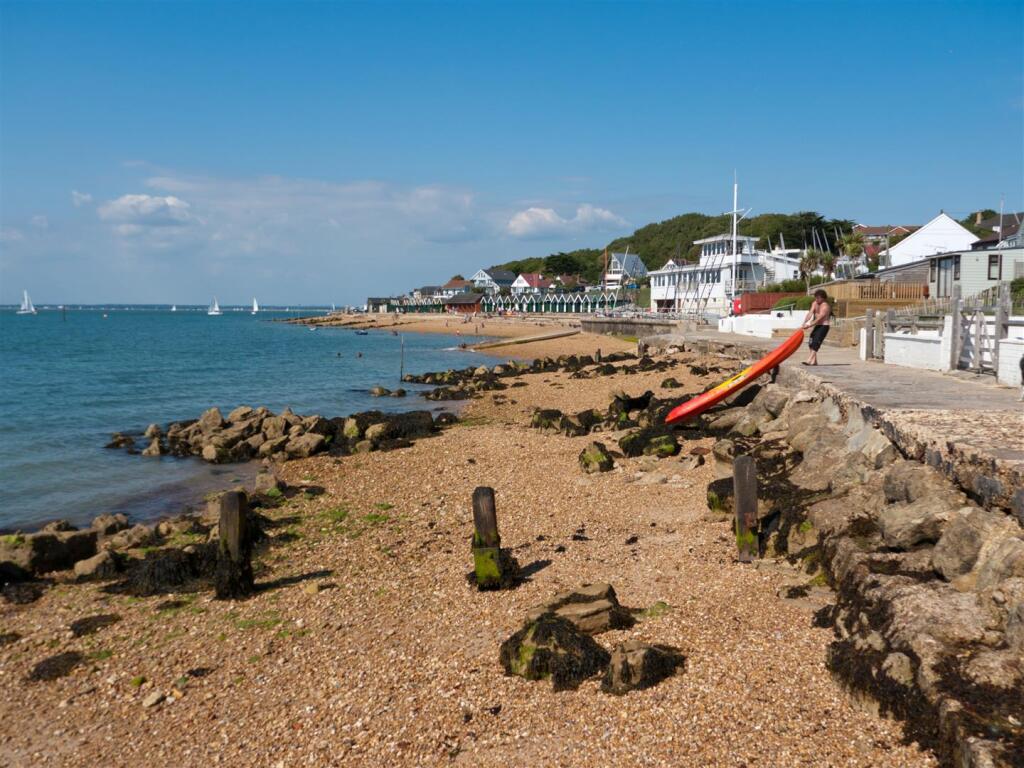 Gurnard Seafront