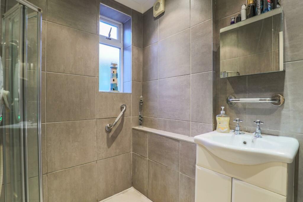 Queens Park Road19.jpg