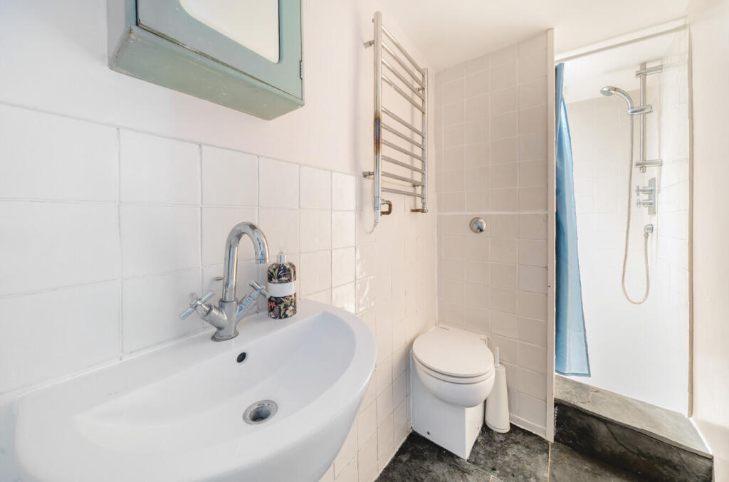 1295704-36-683055...