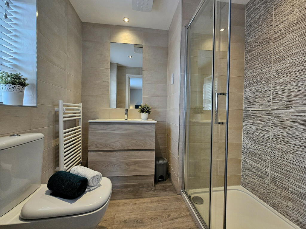 Ensuite Shower Room