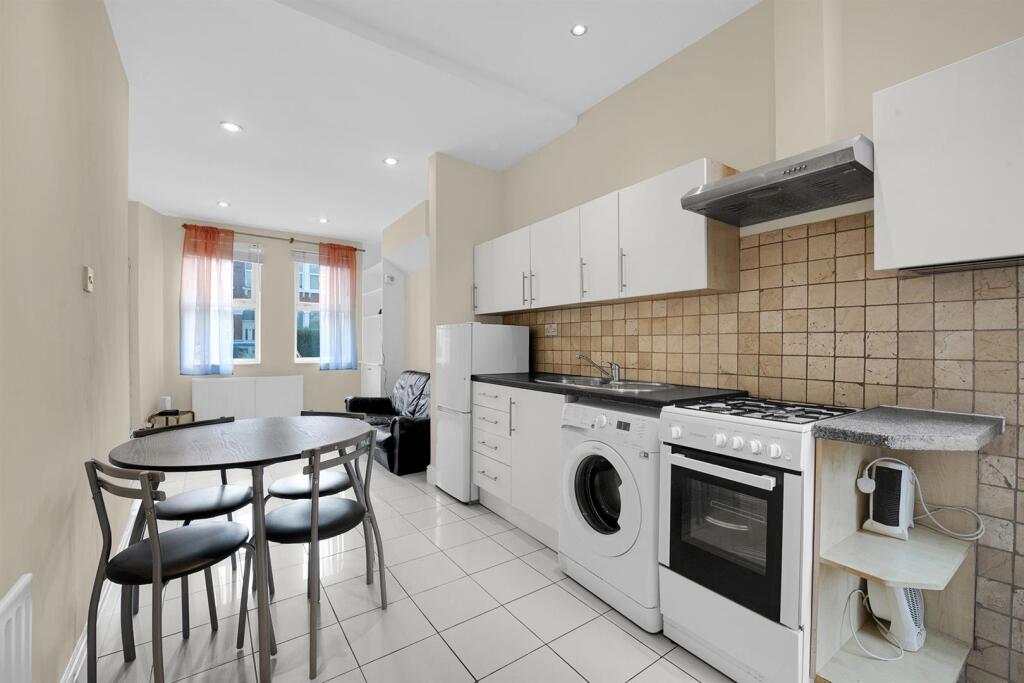 Kitchen/Reception