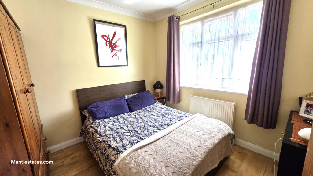 REAR BEDROOM