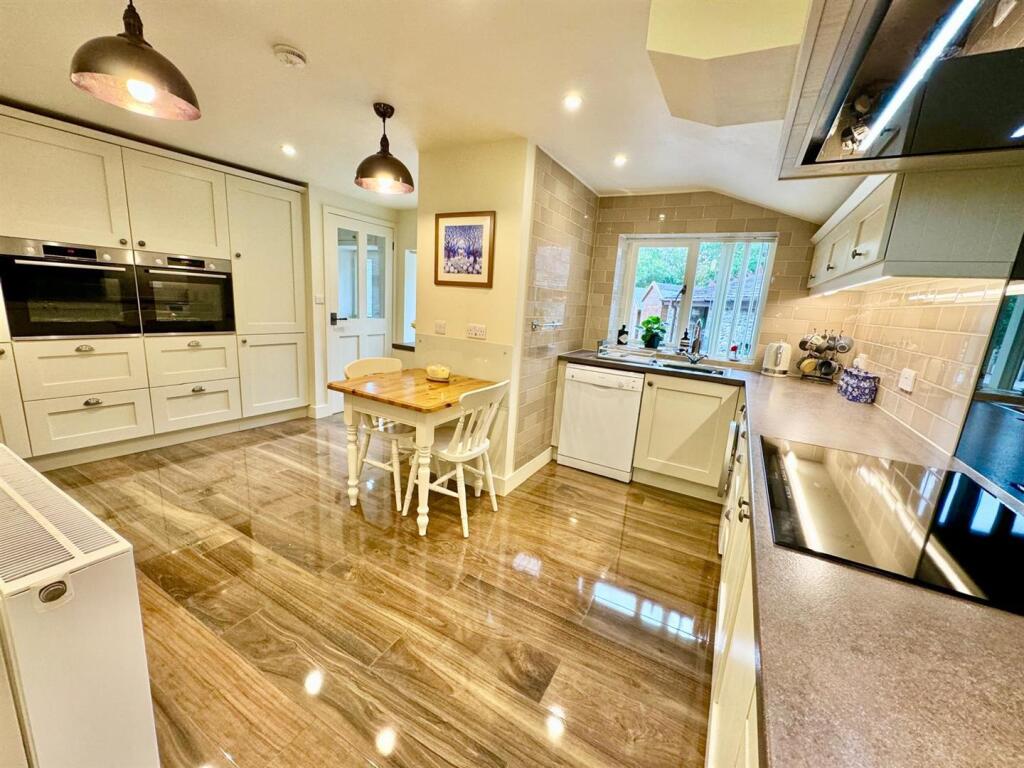 PHOTO-2024-08-22-21-40-53 (21).jpg