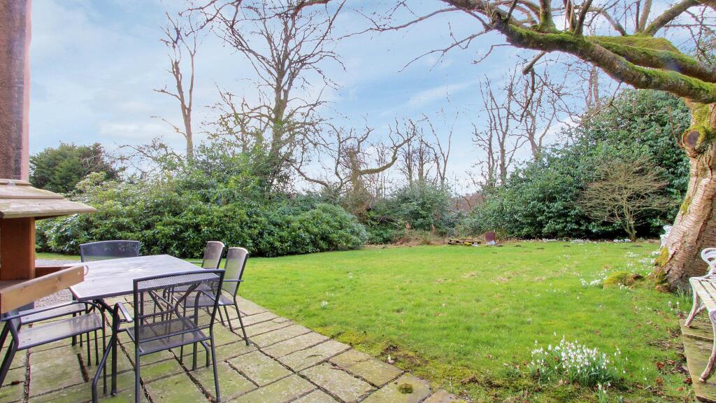 Garden at Side