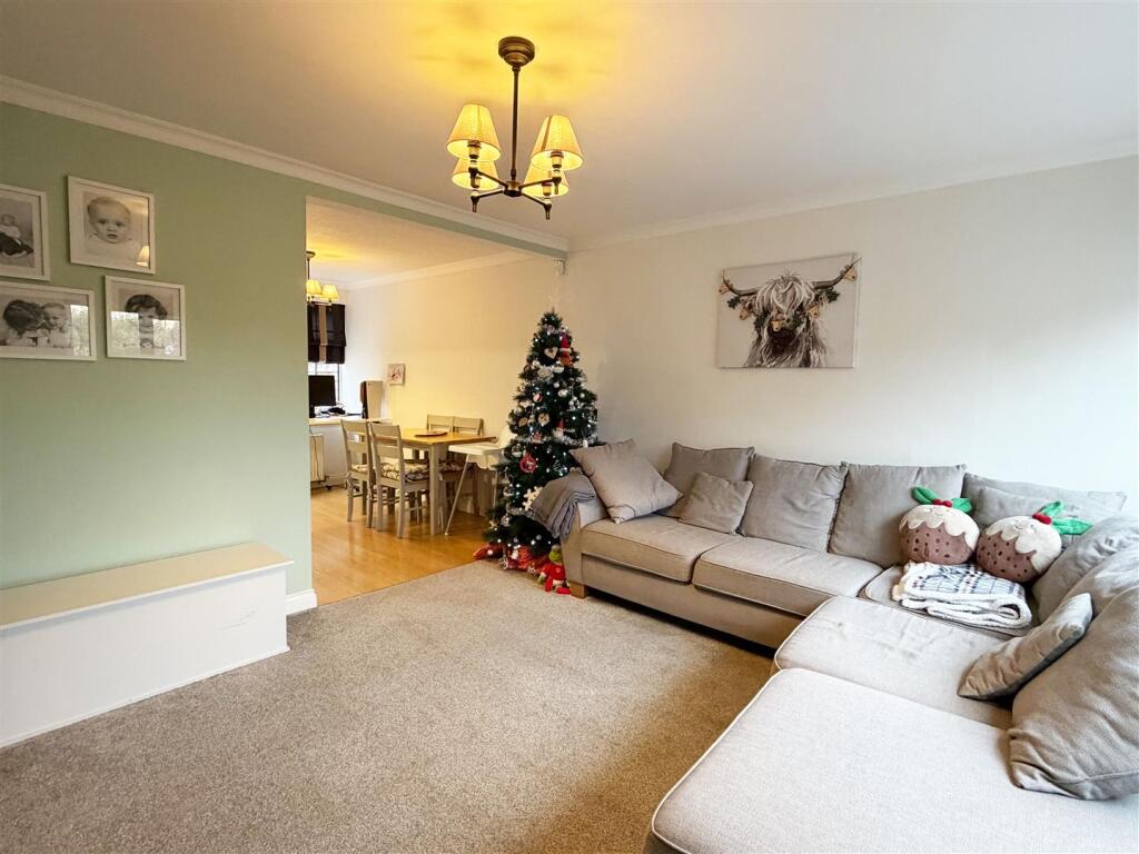 WCR Lounge2 copy.jpg