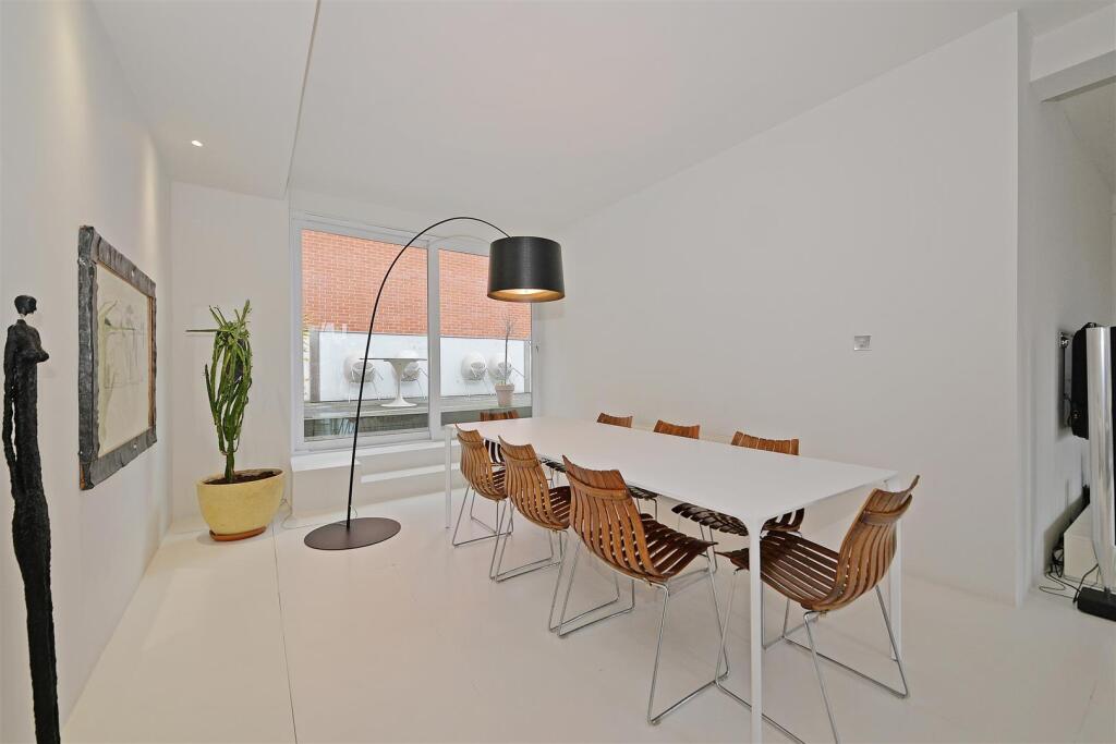 Apt 1 3-4 James Street - kitliv5.jpg