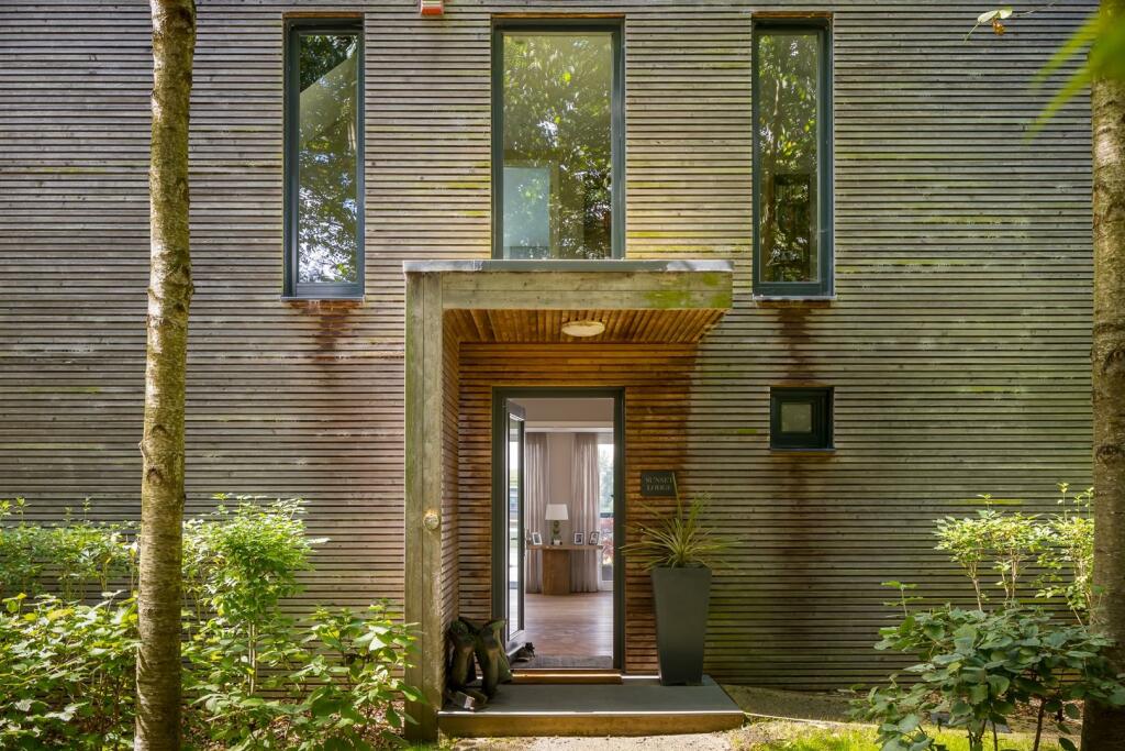 9 - 19 Longcross Causeway - GL7 3DT - Web.jpg