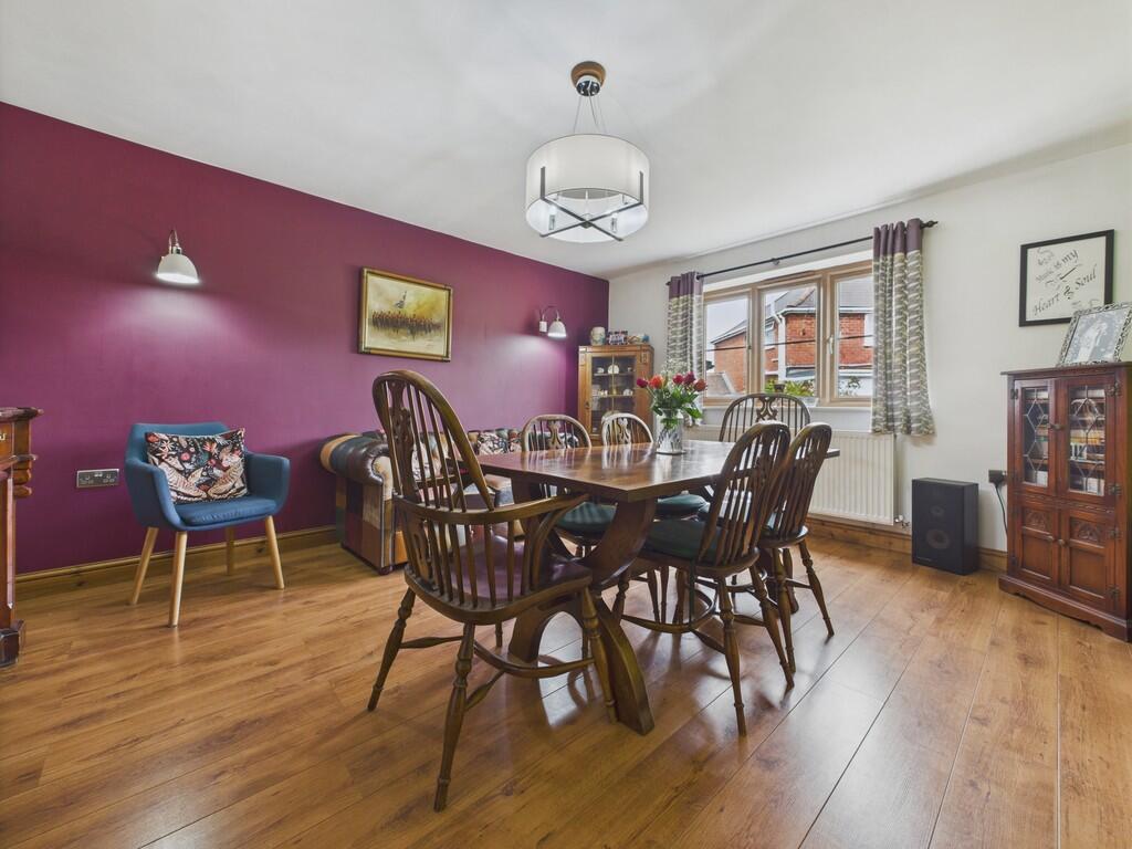 CAM04273G0-PR0175...