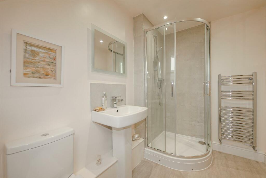 EN-SUITE (1)