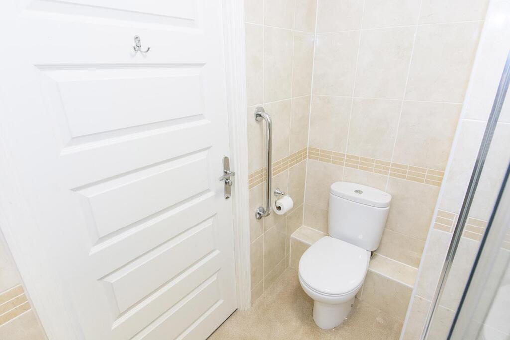 (Shower Room Photo Two)