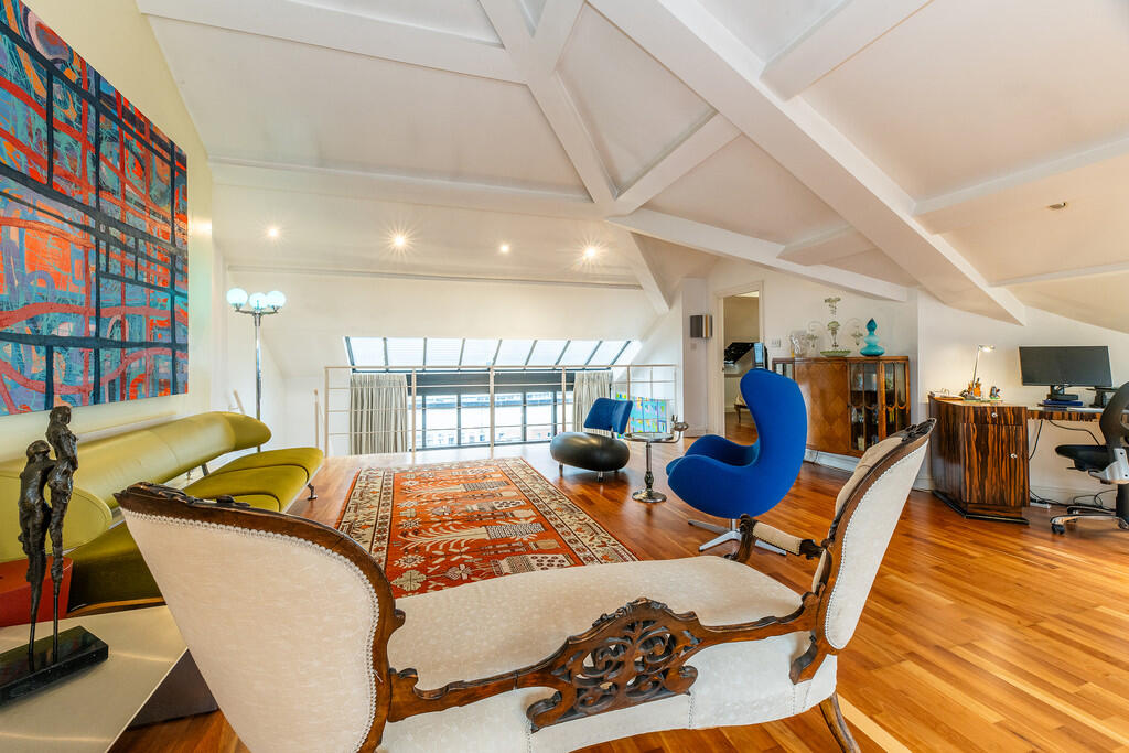 33 Kings Court 03...