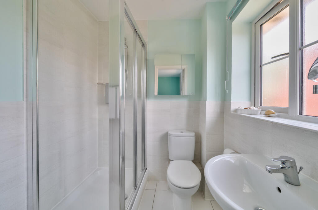 1325540-12-687a77...