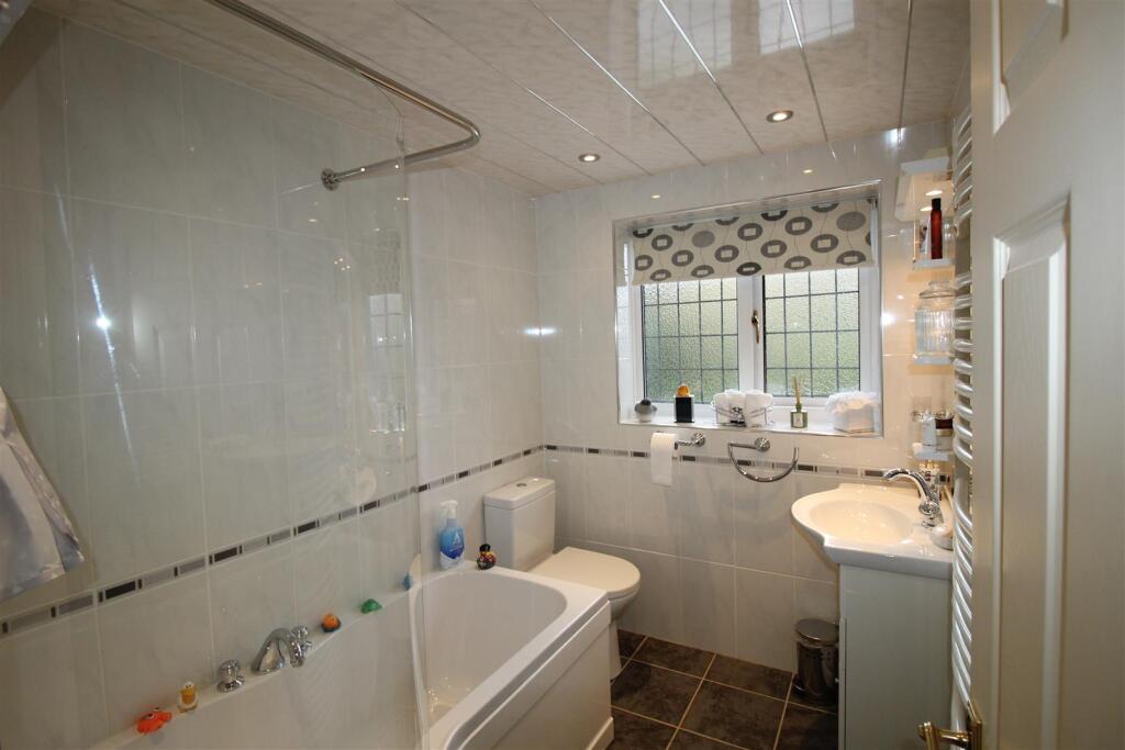 Westwood Mews, 2, bathroom.JPG