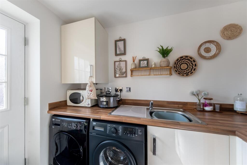 4 Brooke Avenue-009.jpg