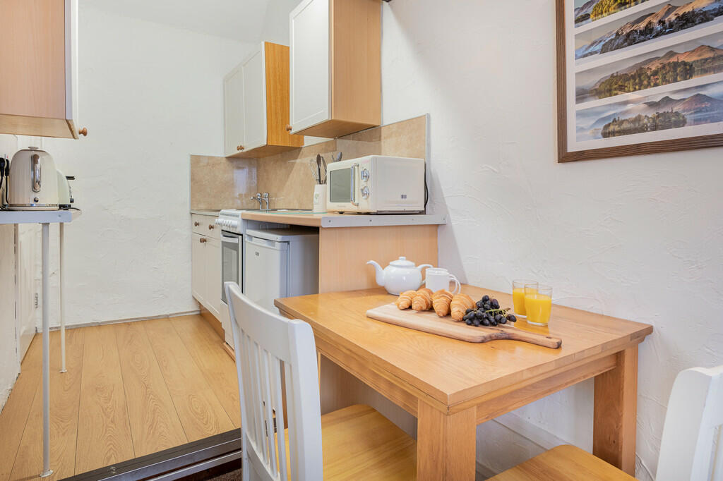 Cottage Six