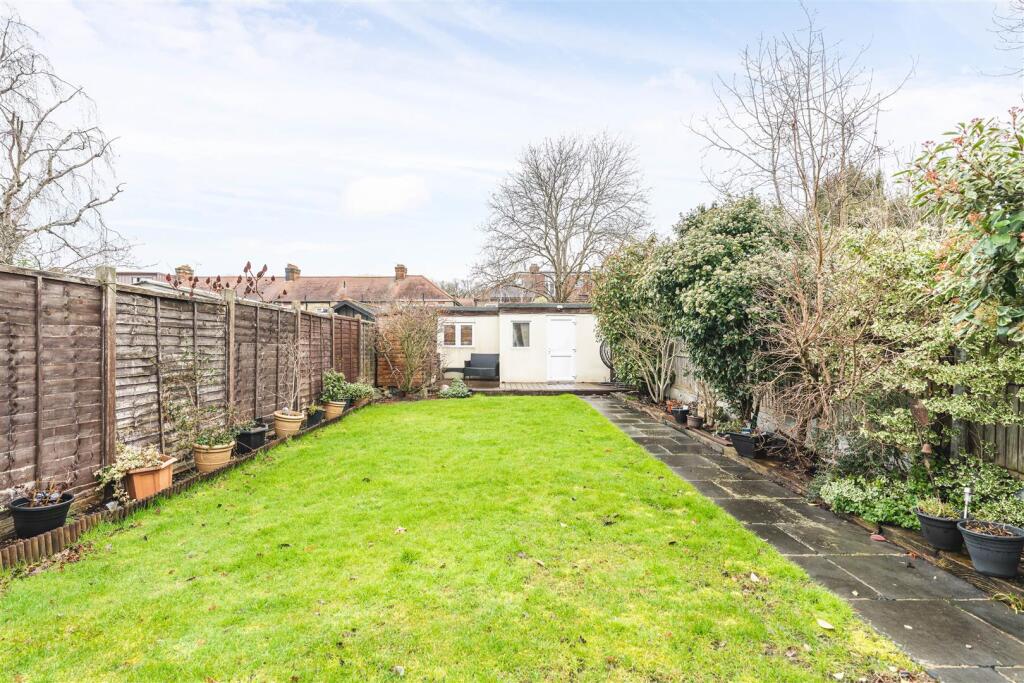 49 Coningsby Gardens-24.jpg