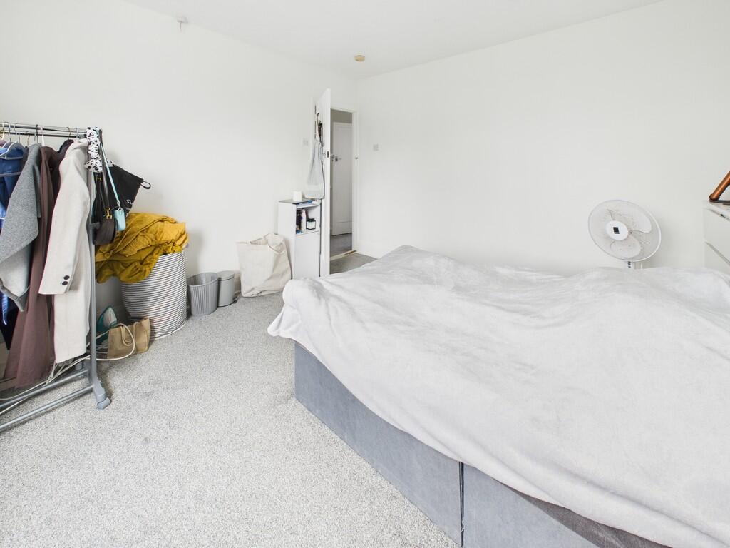 CAM05068G0-PR0010...