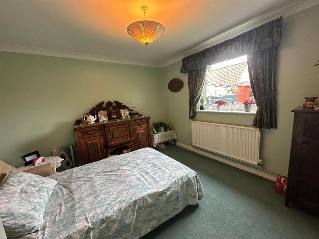 BEDROOM 4/ STUDY 11'4" x 11'9"