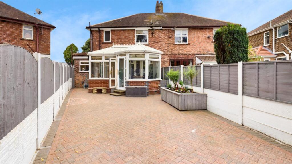 Broadway Rear Garden