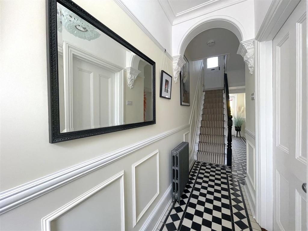 Entrance Hall (1).jpeg